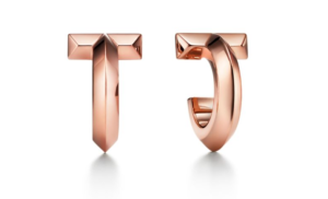 https://www.tiffany.co.jp/jewelry/earrings/tiffany-t-t1-hoop-earrings-70880202/